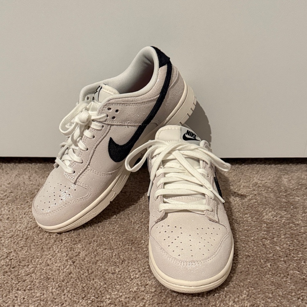 Nike sparkle dunks 8.5 women’s